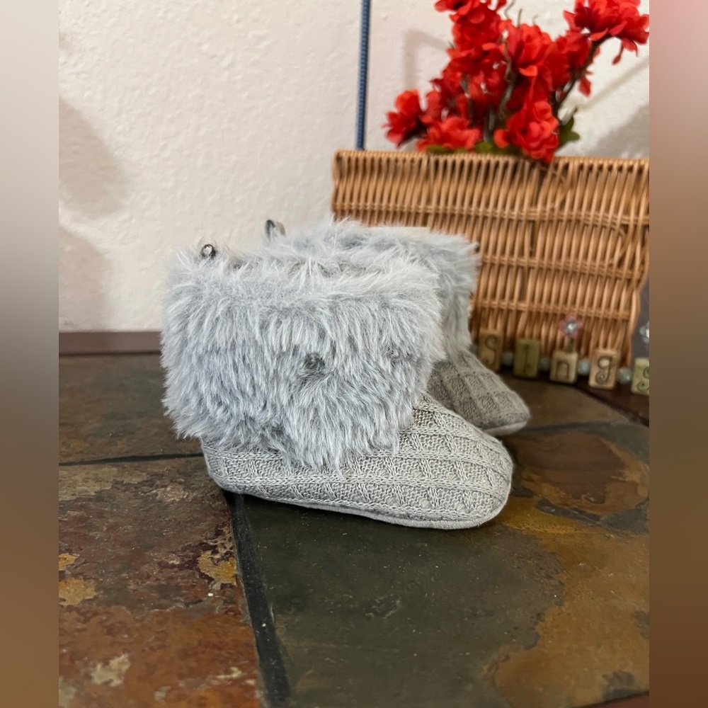 Gray Faux Fur Booties Size 3